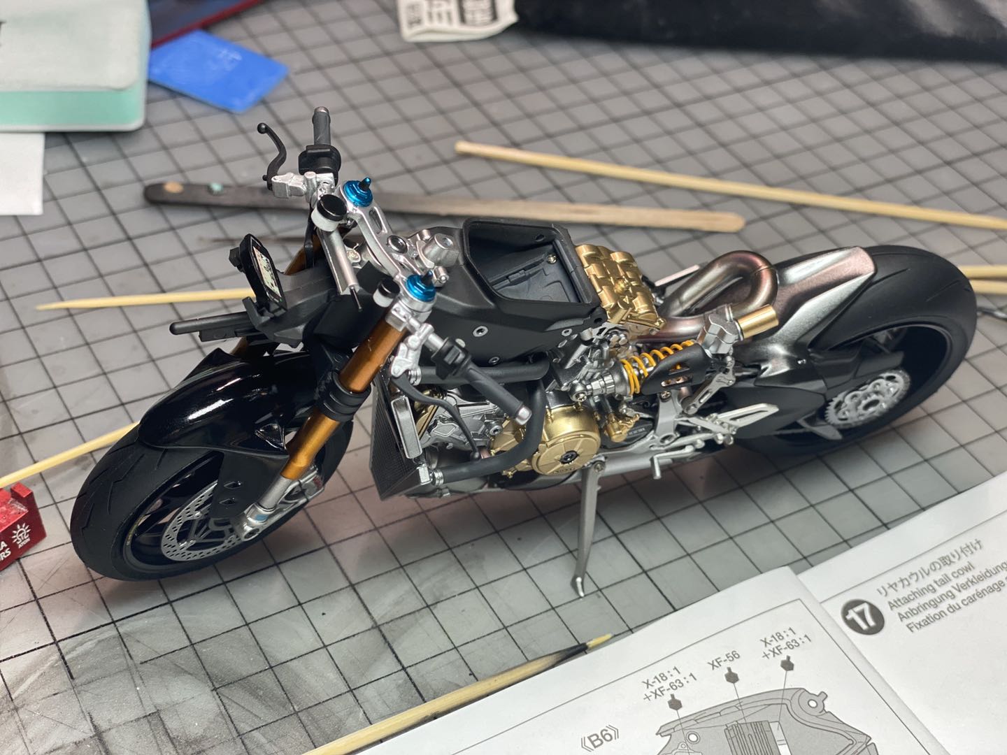 摩托车模拟器玩一玩,仿真合金1:18摩托车模型