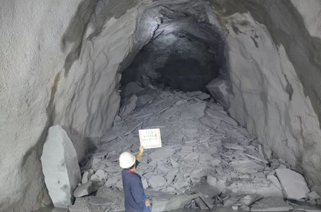 川藏铁路建设意味着什么,川藏铁路为什么难修的简析