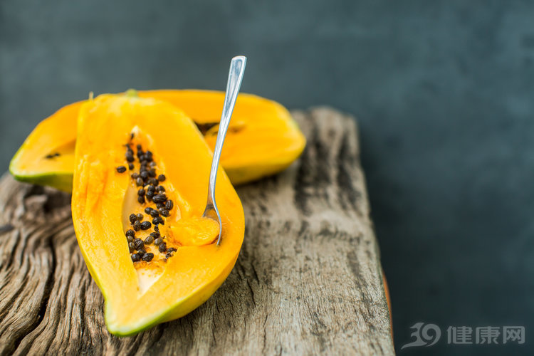 胸大易患癌？胸小奶水少？关于“双峰”大小的10个秘密！