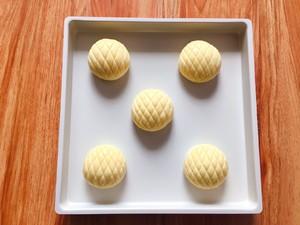 正宗港式菠萝包的做法,港式菠萝包的家常做法烤箱