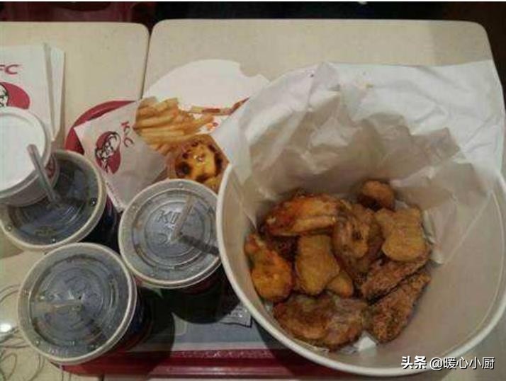 肯德基全家桶到底是哪个套餐,肯德基全家桶两个套餐有什么区别