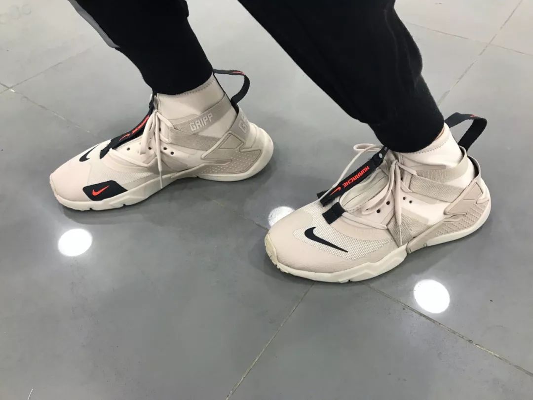 人生处处是陷阱,人生处处是陷阱只有躲起来最安全