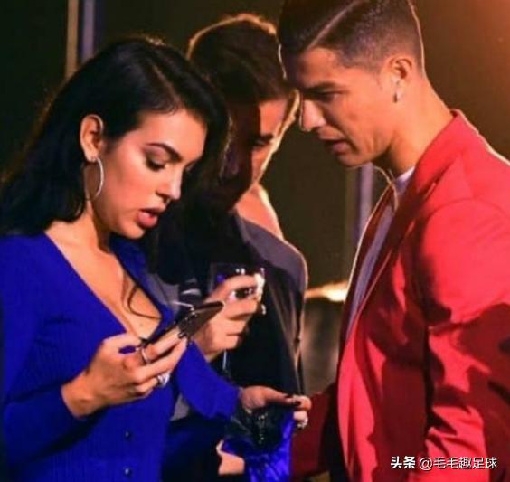 c罗乔治娜秀亲吻,c罗乔治娜秀恩爱瞬间