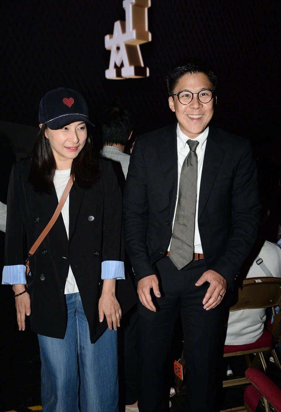 郭晶晶和霍启刚带儿子参加综艺,霍启刚郭晶晶出席体育活动