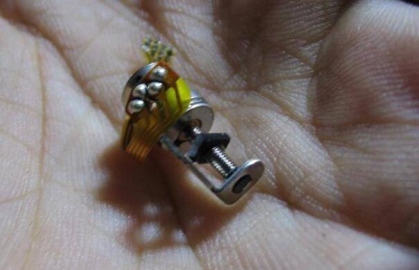 刻录机悬浮激光头,刻录机激光头原理