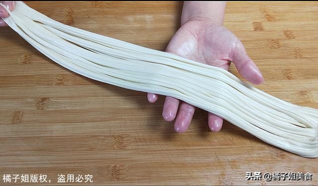面条我从来不买，教你秘制拉面做法，筋道爽滑，1.5元面够3个人吃