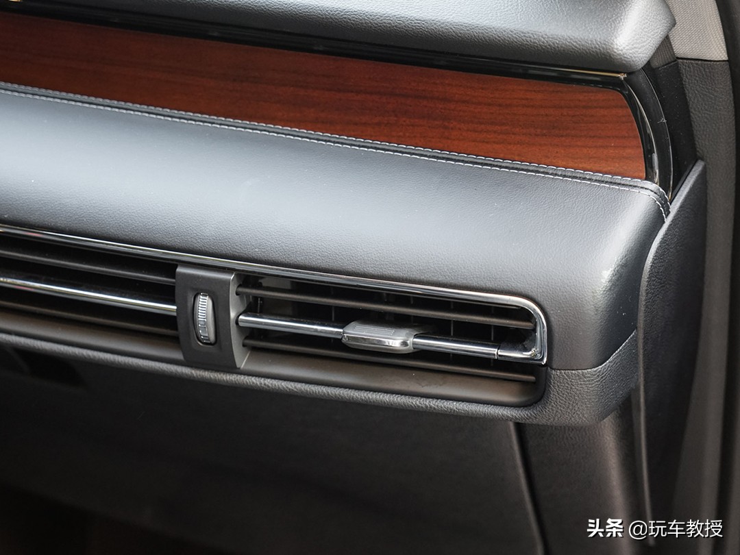 15万合资suv首选想要高颜值就选它,30万买中型suv选这三款不会错