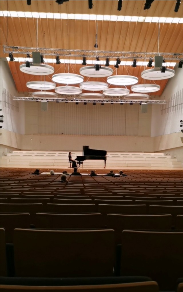 16岁上音女孩考入德国名校柏林艺术大学