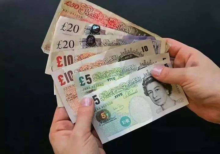 英国留学生洗钱,英国留学生账户被冻结