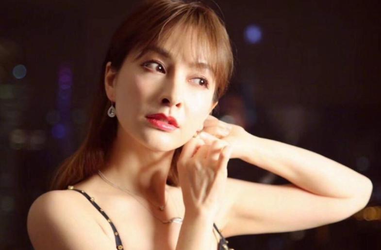 吴昕直播卖t恤被吐槽,吴昕带货视频回放