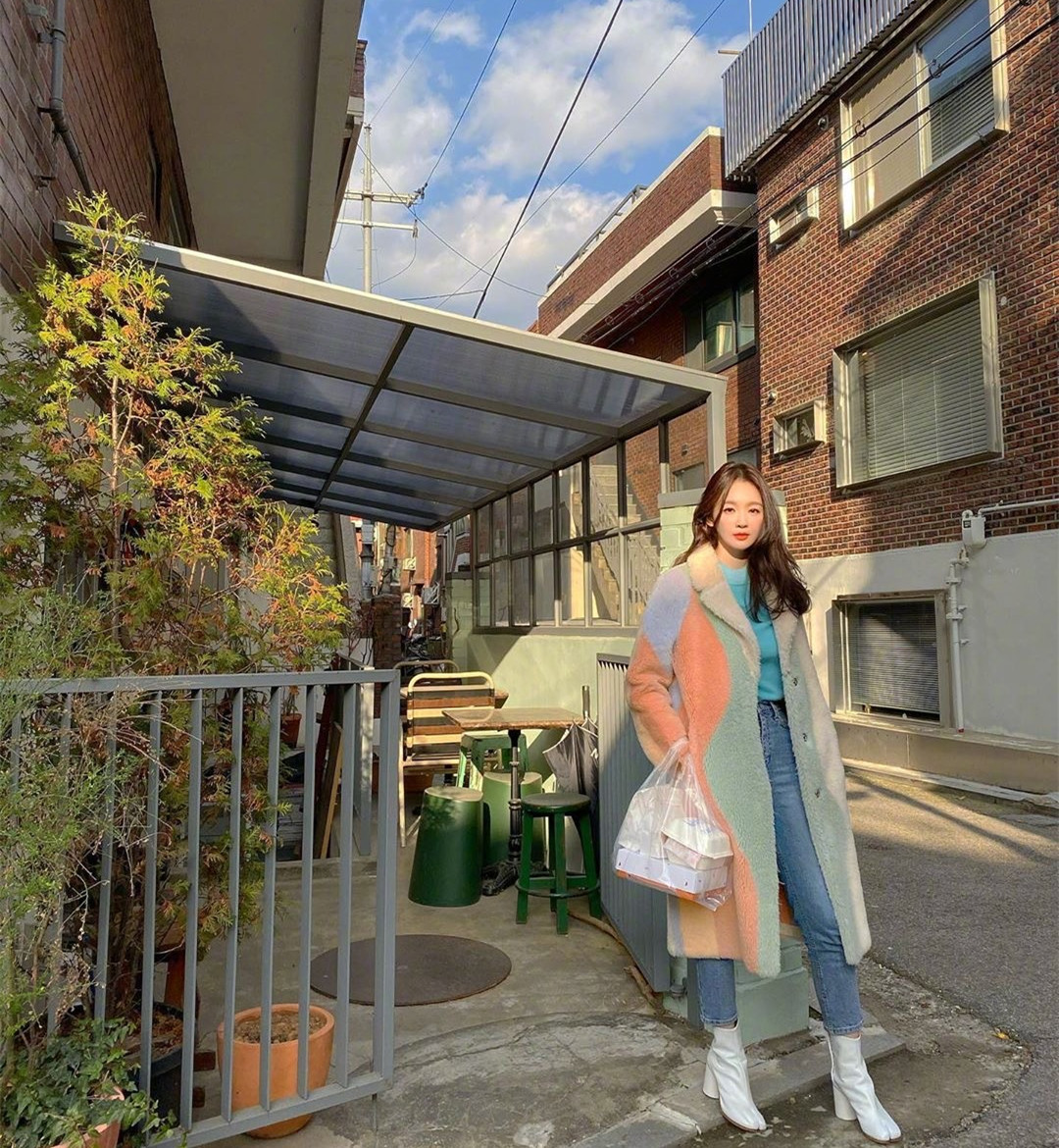 韩国美女歌手姜敏京,韩国美女明星姜敏京