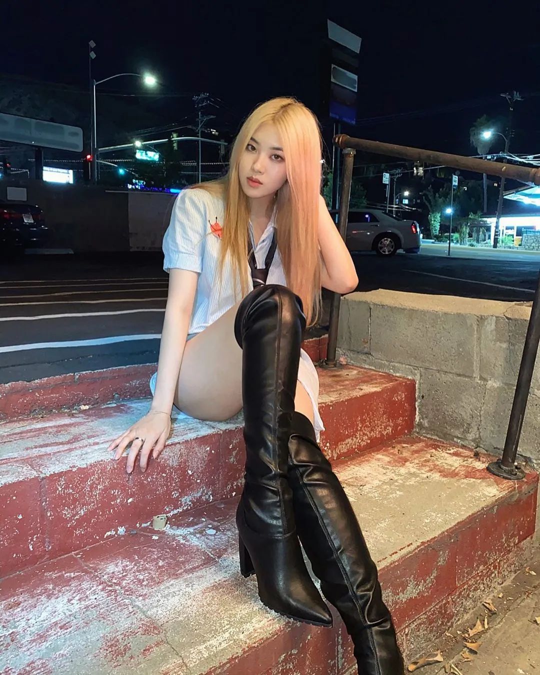 lisa和rosie秀恩爱,lisa与rosa在直播间接吻