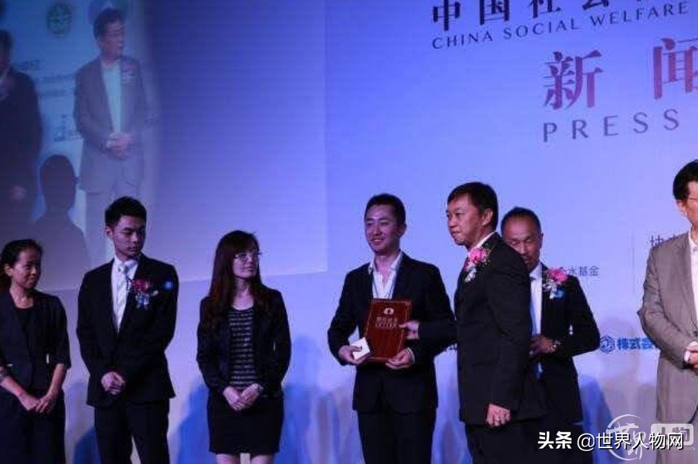 钻石总裁高博：一面商业一面慈善