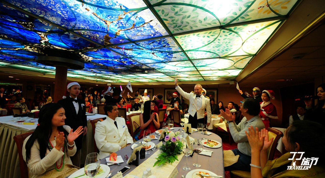 波澜不惊可以形容水面吗,描述海上邮轮的感觉