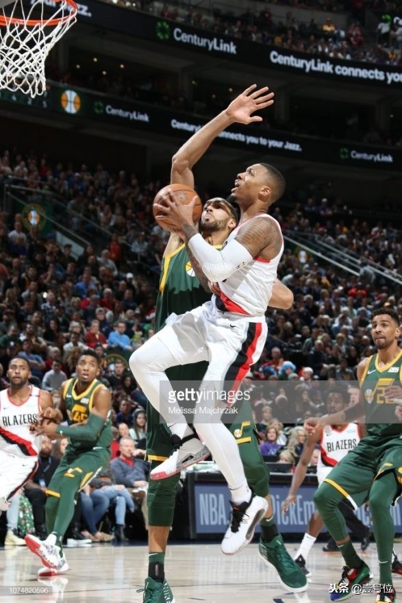 圣诞大战球鞋上脚,2010圣诞大战科比上脚球鞋