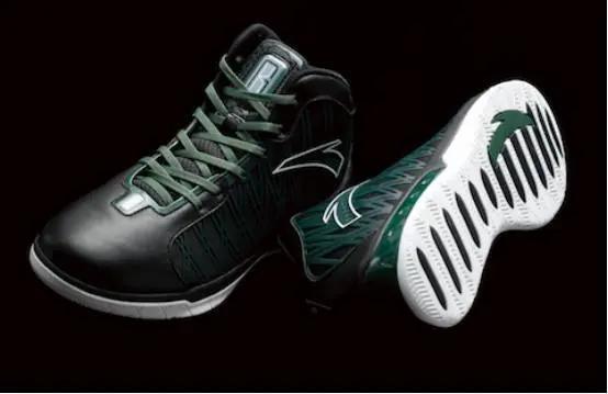 狼王加内特穿过的球鞋,球鞋加内特