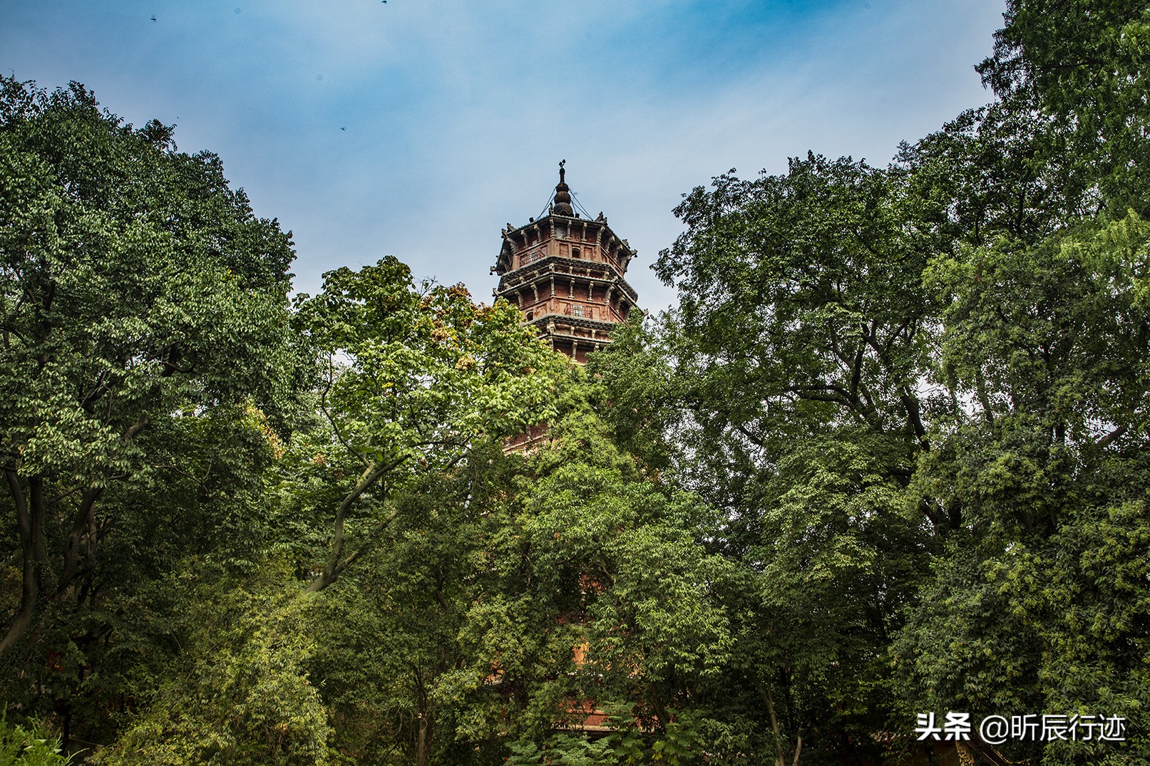 洪山宝塔简介,武汉洪山宝塔和无影塔