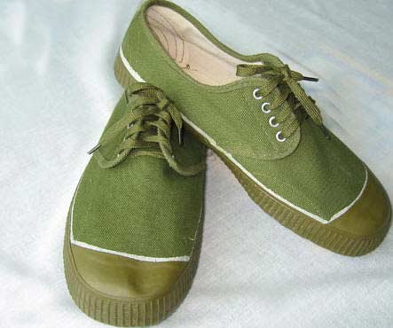 aj鞋子历史介绍,70年代前的科幻aj鞋子