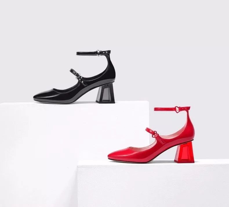 显腿长又显瘦的高跟鞋图片,胖妹妹冬季显瘦穿搭高跟鞋