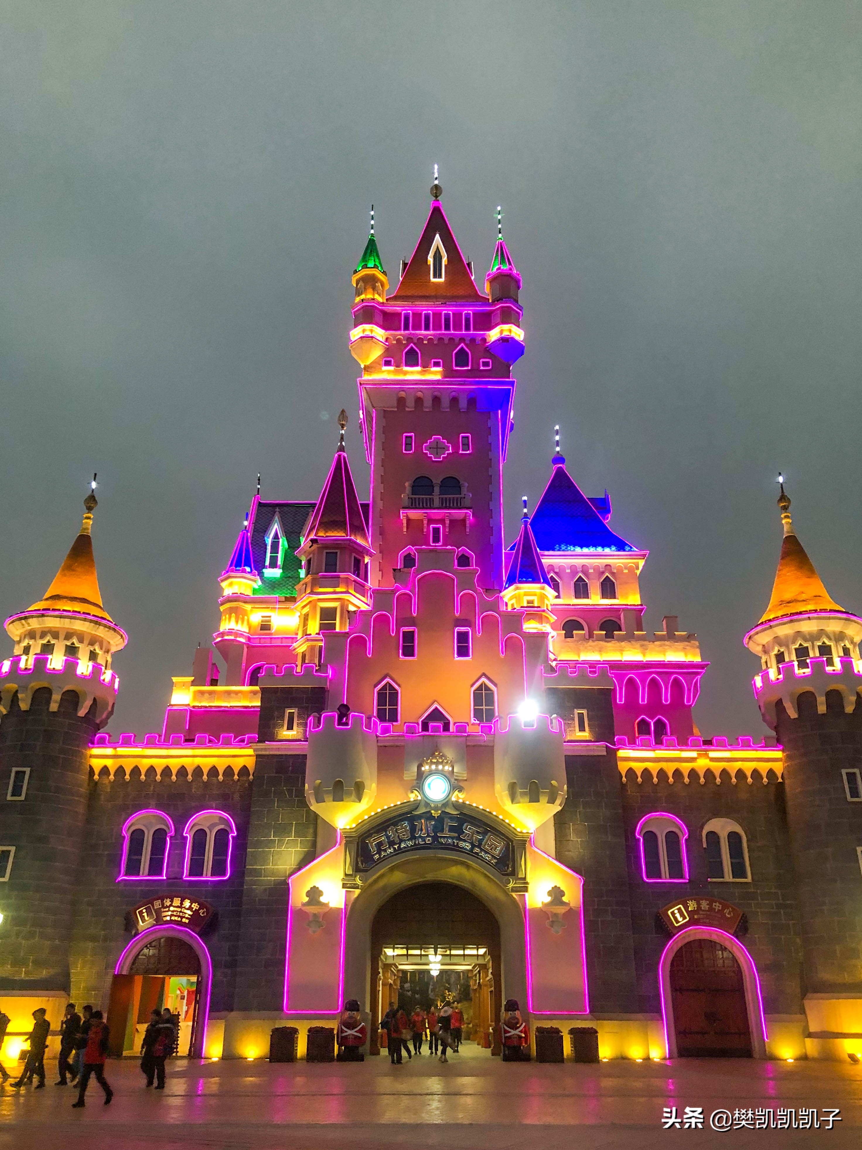 厦门方特冰雪世界人工降雪,厦门方特冰雪节旅游攻略