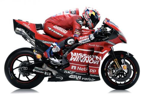 赛车为啥都是红牛赞助,为什么赛车全是赞助商