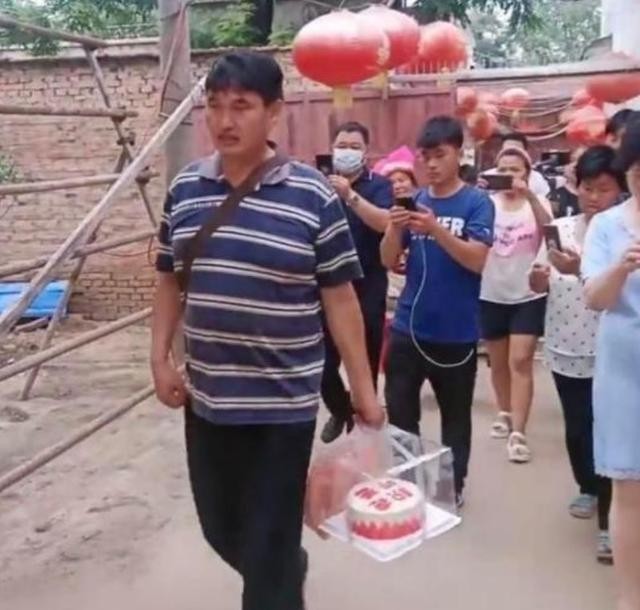 大衣哥朱之文人品,朱之文人品很朴实