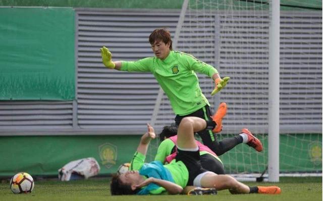 池文一第9轮中超替补席,中超最佳守门员池文一