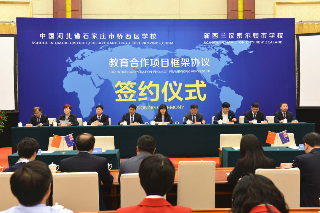 新西兰校长,新西兰小学生校长把游乐场搬来了