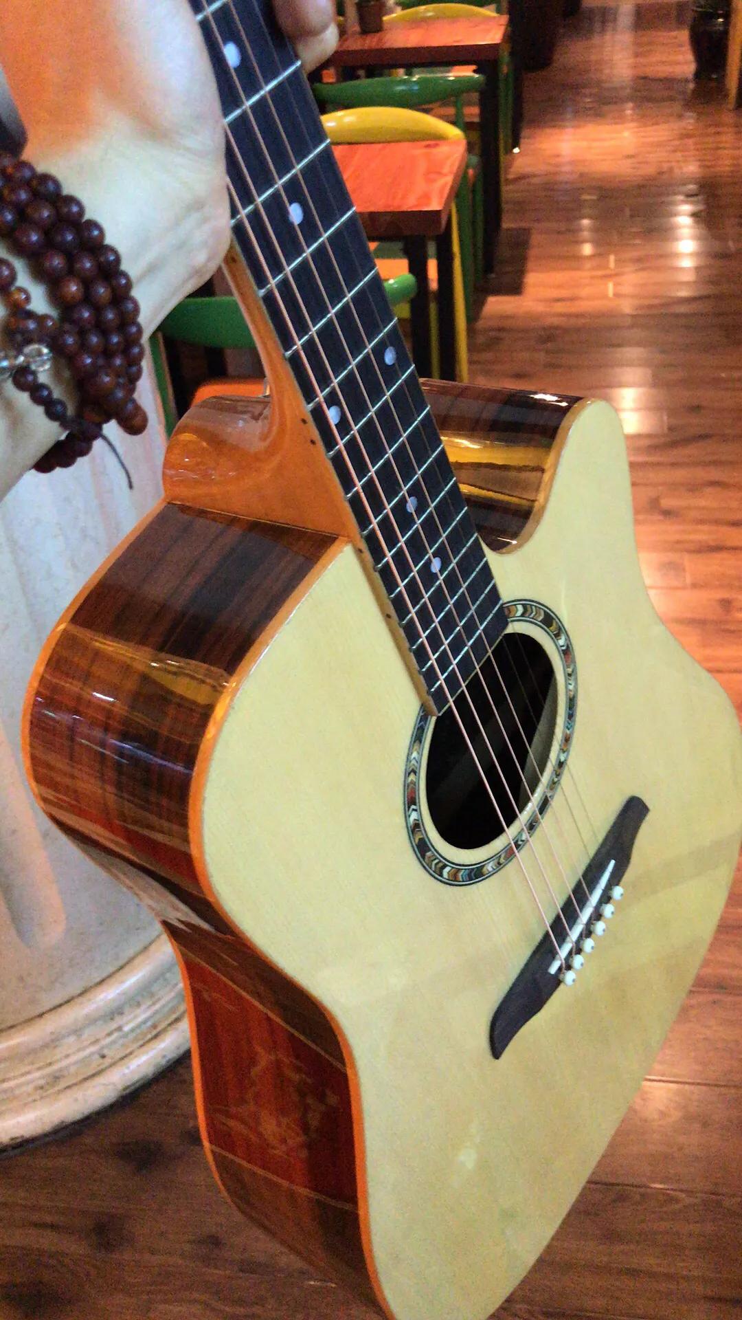 吉他琴弦怎么更换,吉他琴弦断了一根需要全部更换么