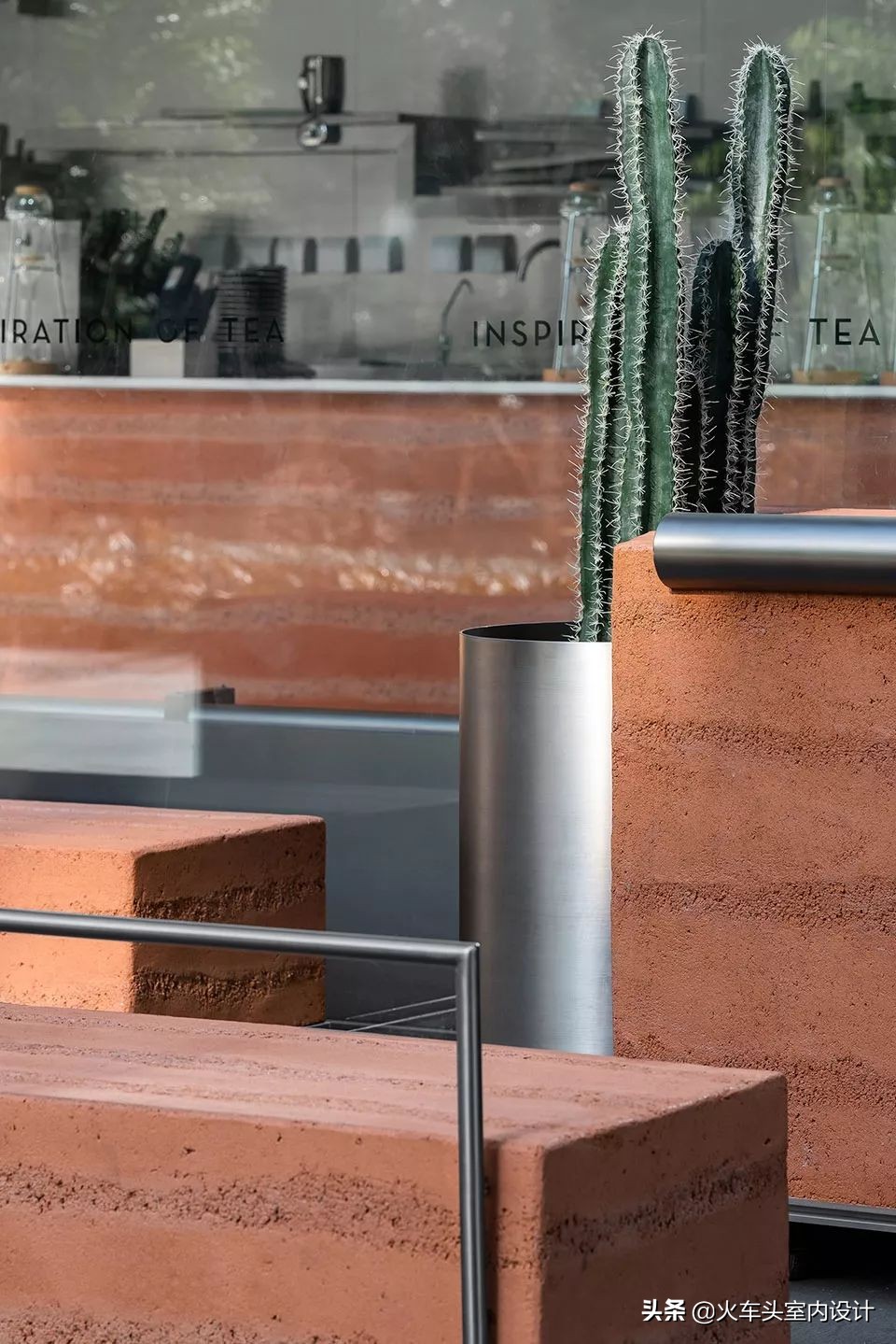 土、砖、石、木、竹、铝，这家茶饮店“设计公司”的身份要暴露啦