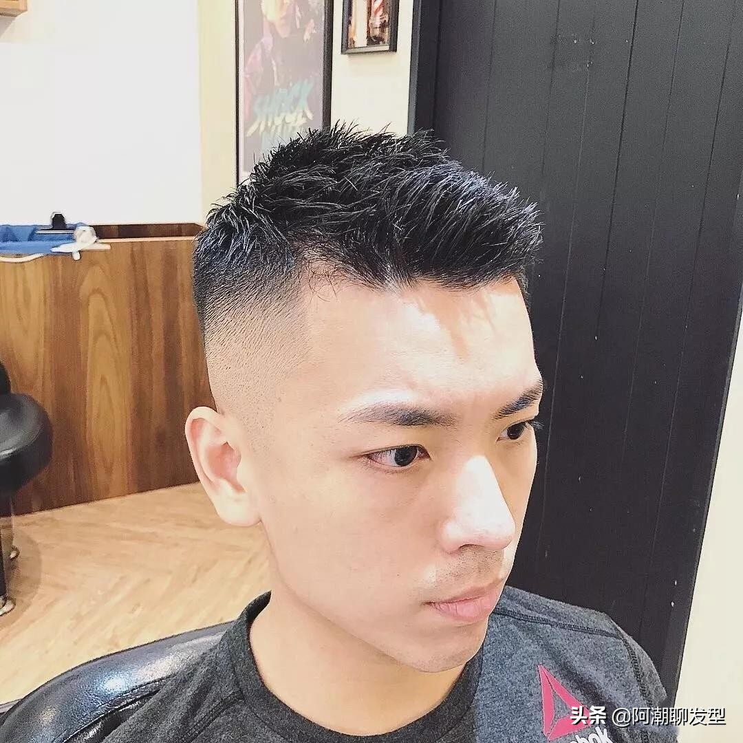 夏天适合胖胖的男生短发型免打理,3款清爽显帅气的男士短发造型