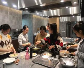 奋达职业学校和奋达厂是一回事吗,奋达职业技术学校与奋达关系