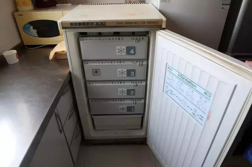 71岁老人,31岁海尔立式冷柜和1岁博物馆的别样情缘