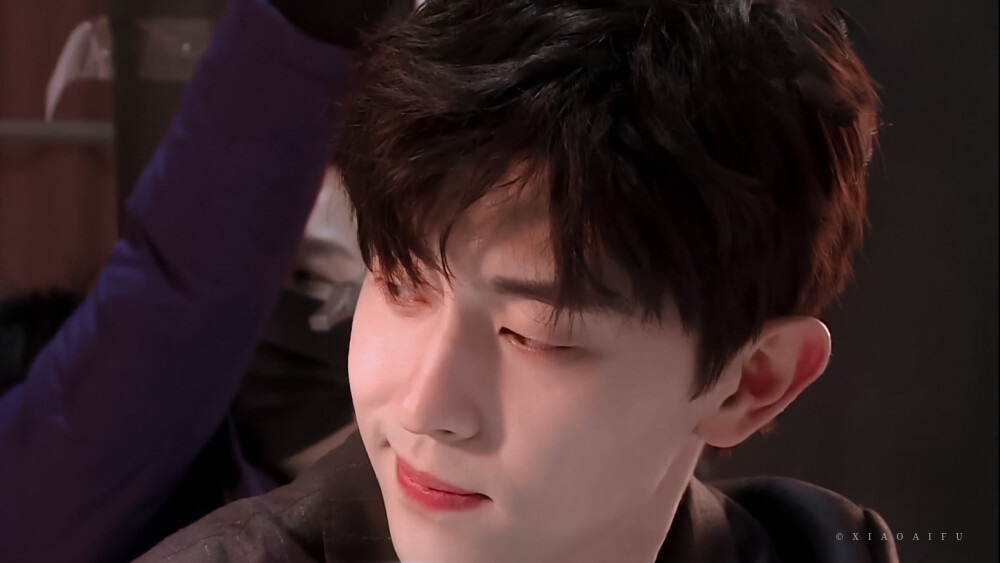 浓眉大眼虎气十足的男演员,五官端正浓眉大眼的男明星