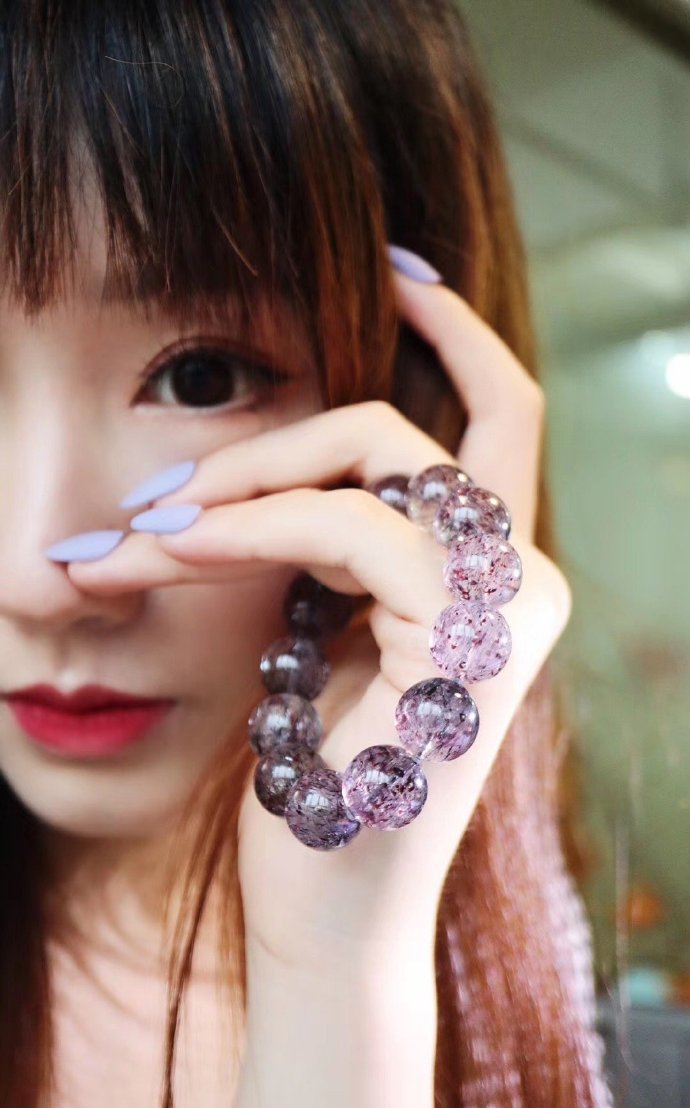 你会戴黄金首饰吗,什么类型的手链可以戴右手