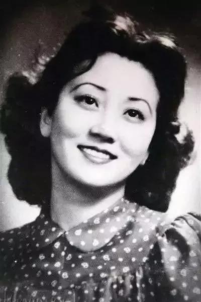 她是金庸表姐，徐志摩表妹，和一代男神的爱情堪称范本