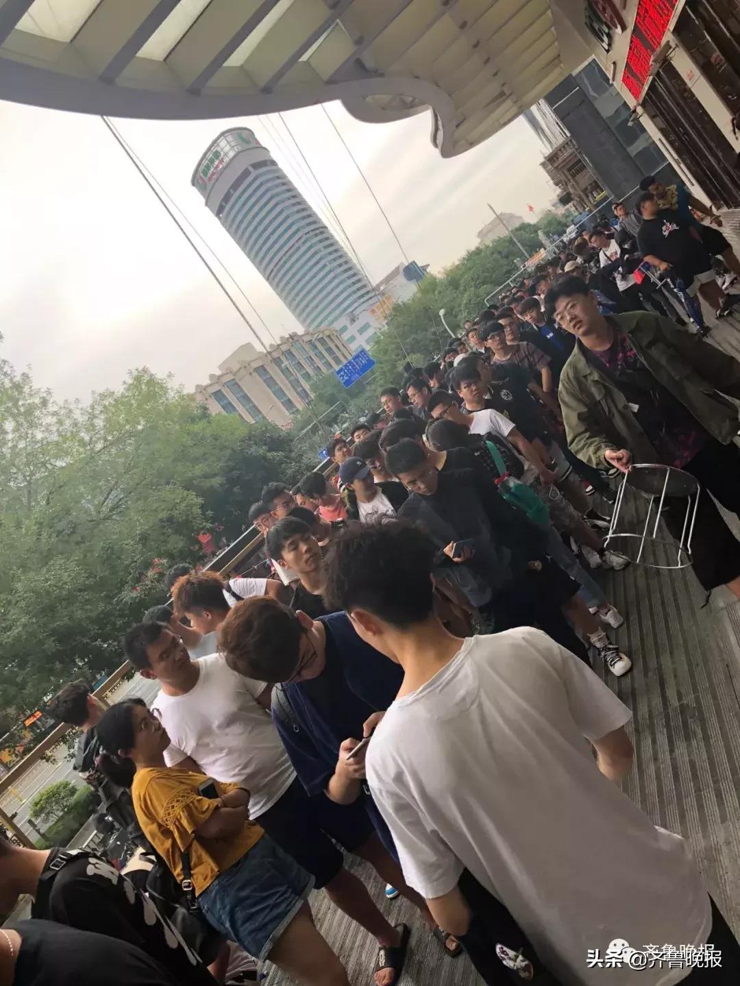 倒卖二手鞋赚钱,2023年倒卖aj赚钱吗