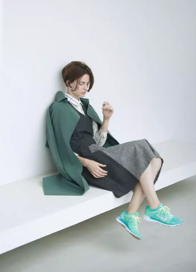 不想穿那些网红卖的衣服?感觉不上档次?也不想选奢侈品?