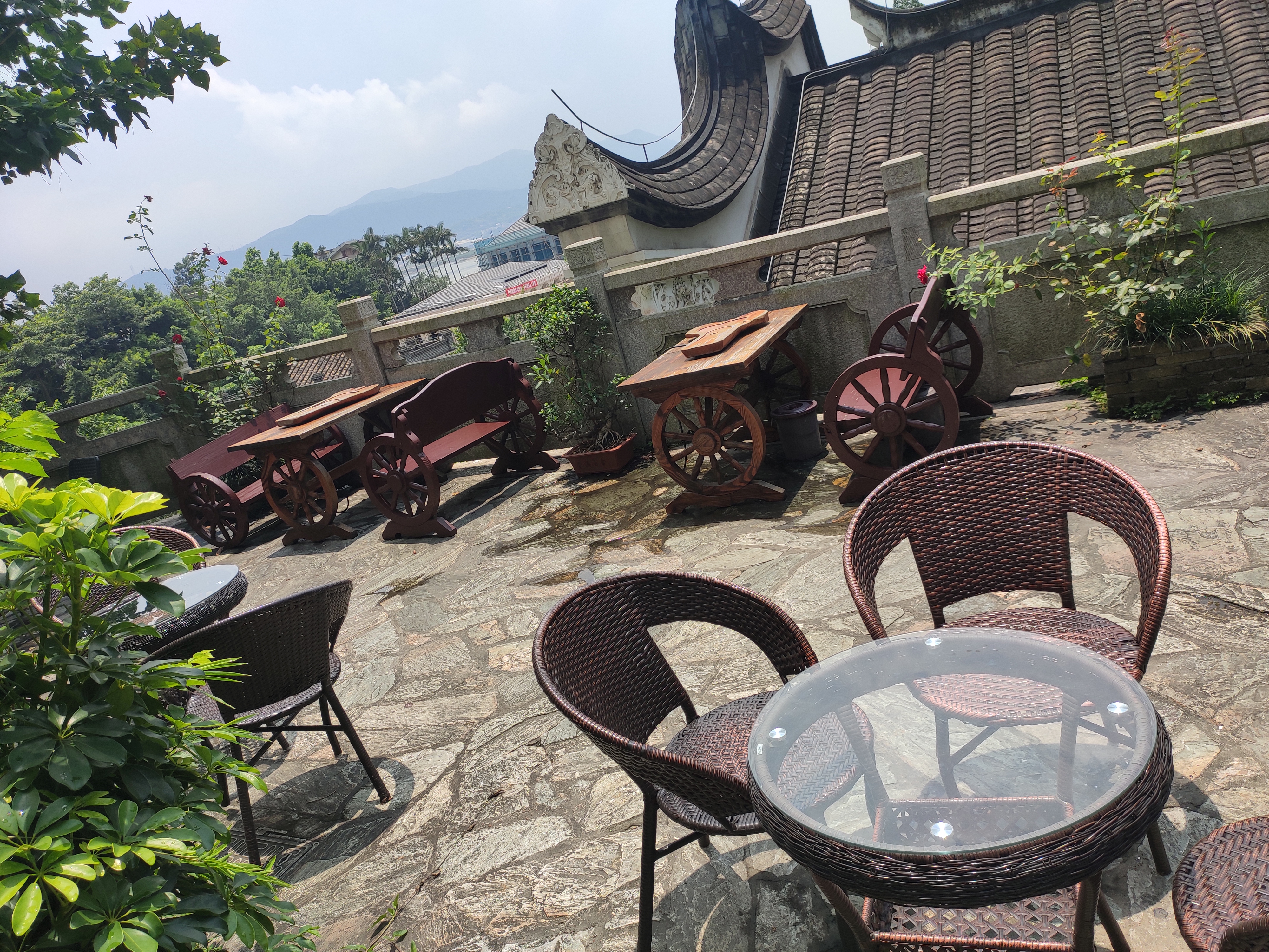 又是暑假研学作业，找个少人，少花钱的地方去吧