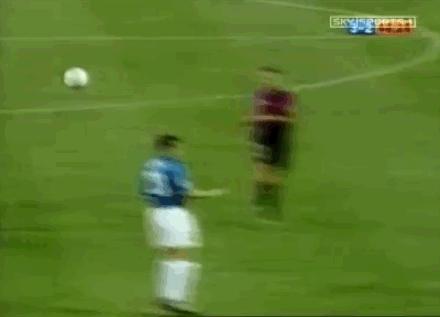 里瓦尔多有多少个倒钩,足坛十大过人绝招