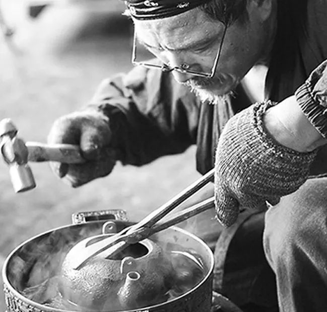 铁壶煮茶器复古,百年煮茶利器老铁壶