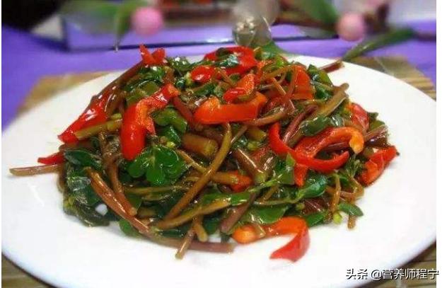 游泳会不会使湿气进入体内,游泳后热水冲澡湿气加重吗