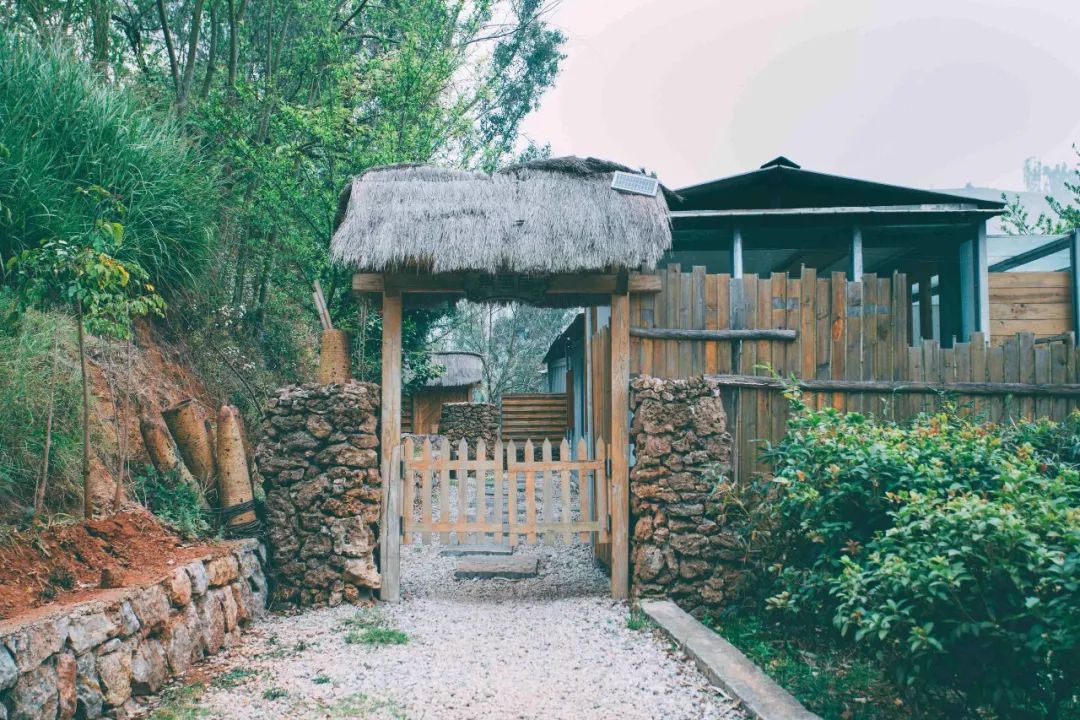 人生最重要的一件事是要学会告别,人生最好的状态接纳不完美的自己