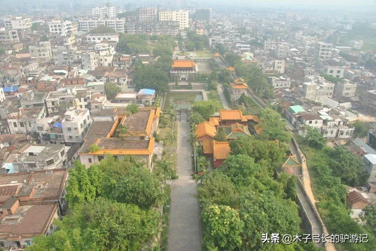 这个奇特的地方，将石狗视为图腾，却爱吃狗肉