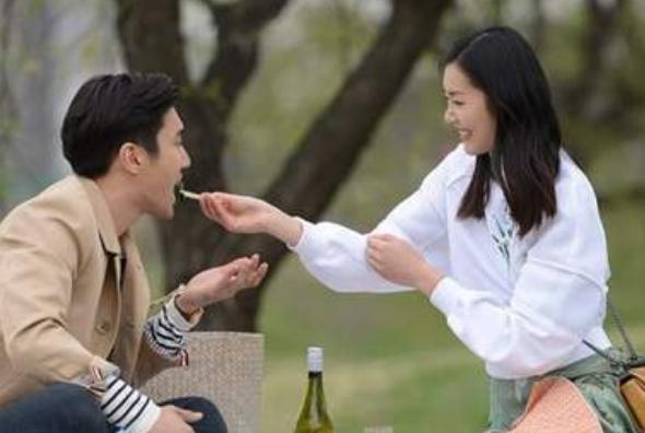 夫妻之间年龄差距4.6岁相克吗,夫妻之间最佳年龄差是多少合适