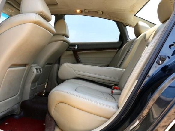 二手车推荐3万到5万b级车日产天籁,花2000块钱买的二手车