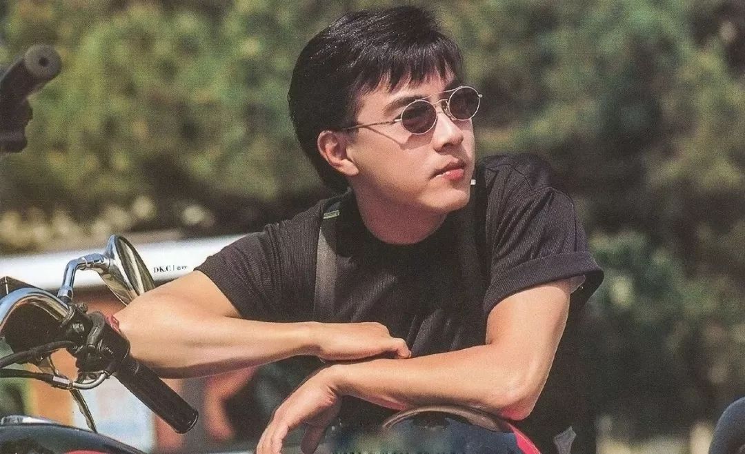 张卫健嗨唱转起来一开始出场,张卫健上嗨唱转起来完整版