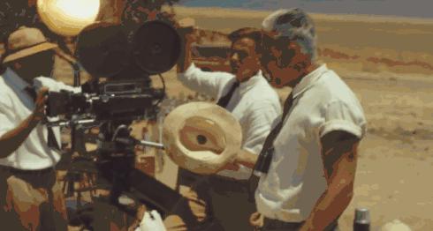 老外说“Whatscooking”，可不是问你“煮什么好吃的”