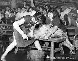 81岁河南首富，*养包***妇情**、暗通美国？