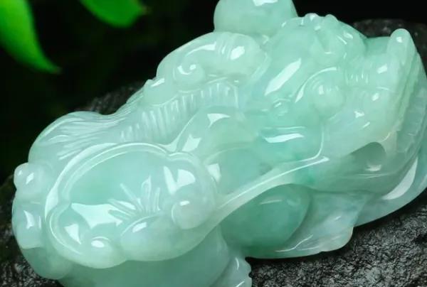 缅甸翡翠玉的鉴别方法,翡翠玉镯的鉴别方法